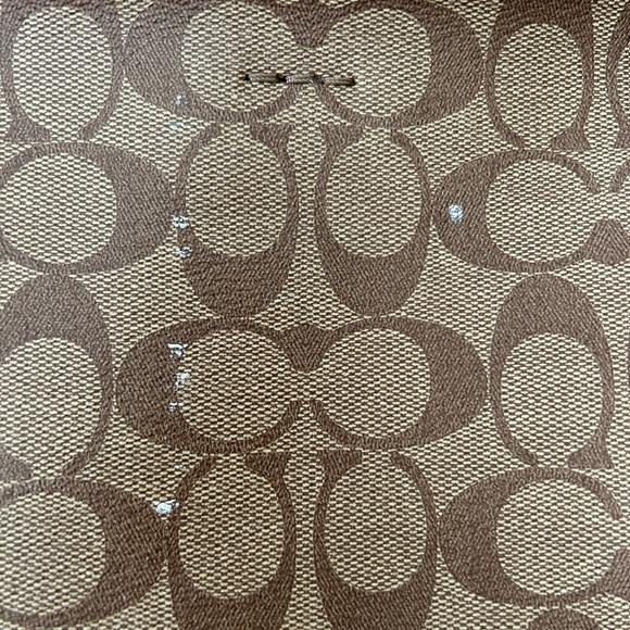 COACH tote handbag/coated canvas/gently used - Picture 4 of 4